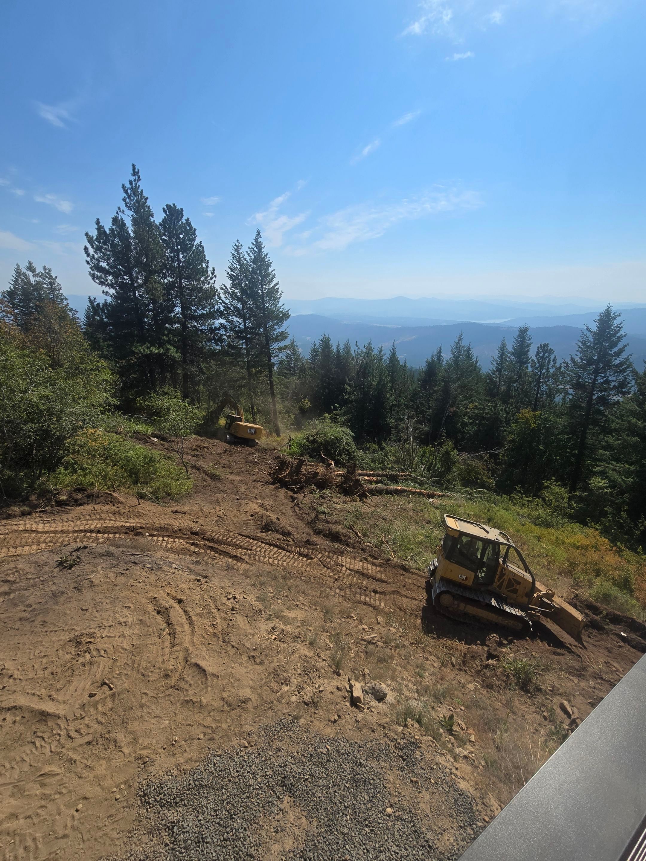 The Lookout, Clearing the site
