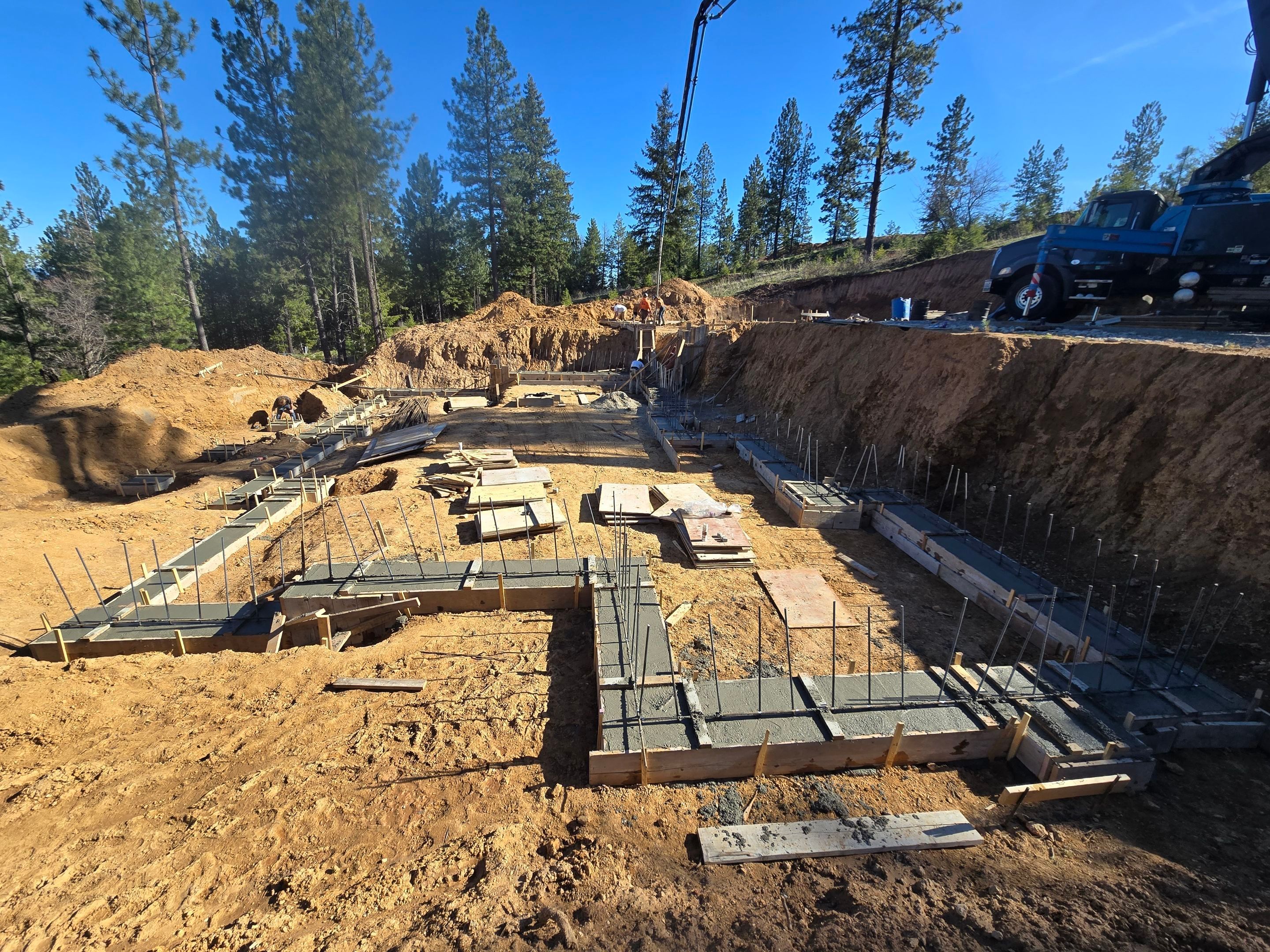 The Tamarack Vista, Footings