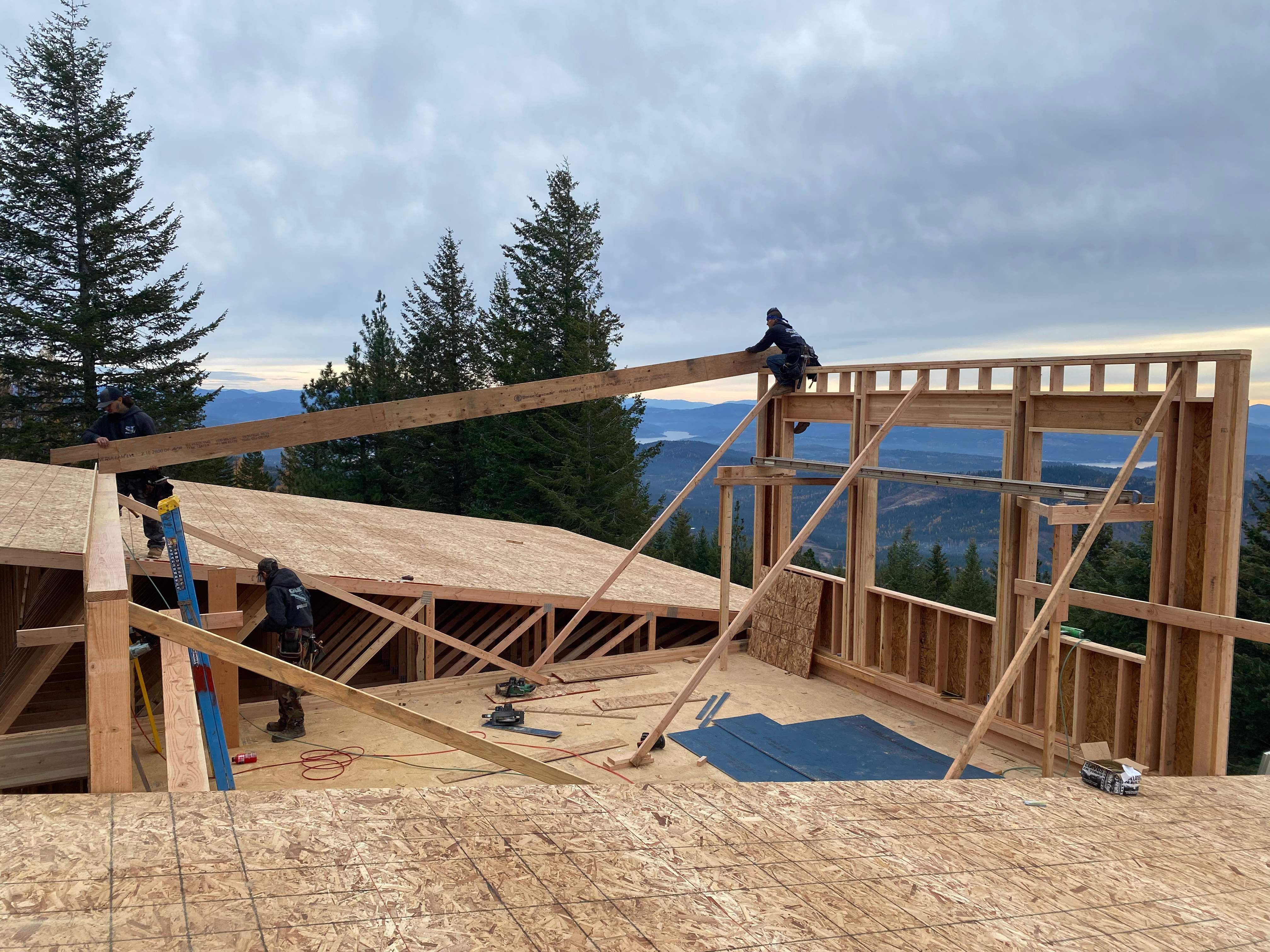The Lookout, Framing the lookout