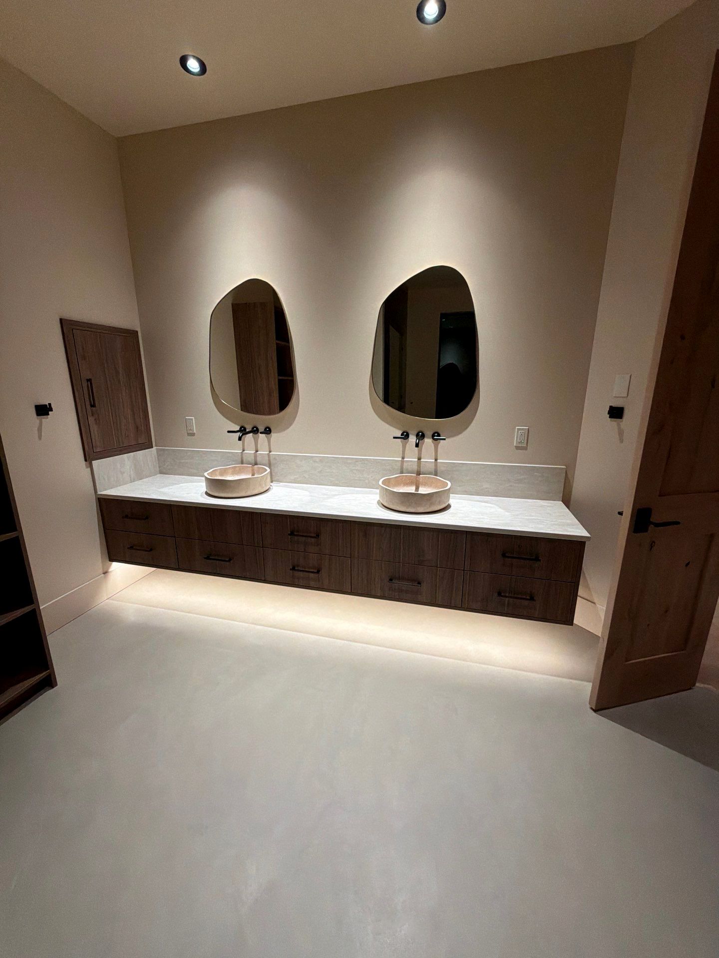 The Gathering House: Primary bath